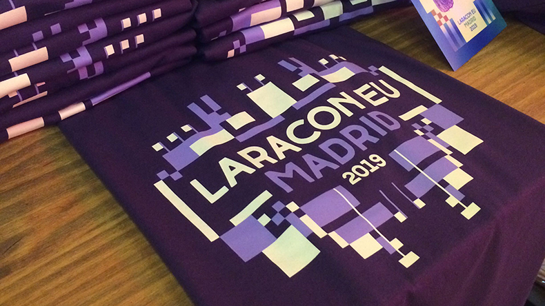 It was a nice surprise to see that the Laracon t-shirts had our company colours